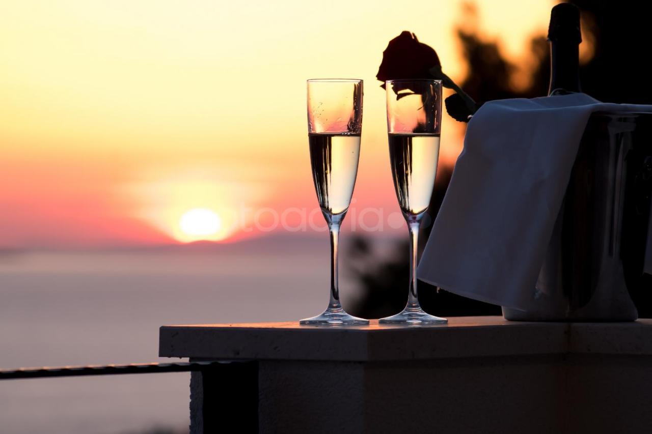 Villa Smaragd - Opal - Luxury Apt With Shared Pool And Private Hot Tub Makarska Buitenkant foto
