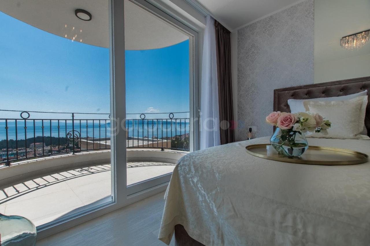 Villa Smaragd - Opal - Luxury Apt With Shared Pool And Private Hot Tub Makarska Buitenkant foto